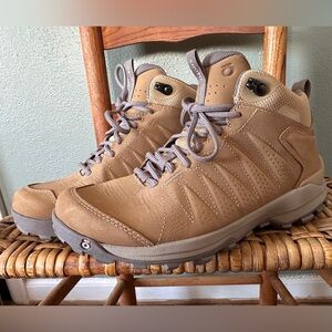NWOT OBOZ Sypes Mid Leather Waterproof Boot Womens Hiking Shoe size 7